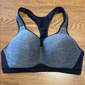 ⬛️⬛️ Under Armour Black and Gray Sports Bra (size L)